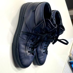 Santoni men’s soft blue leather fashion low top sneaker. Hardly worn.